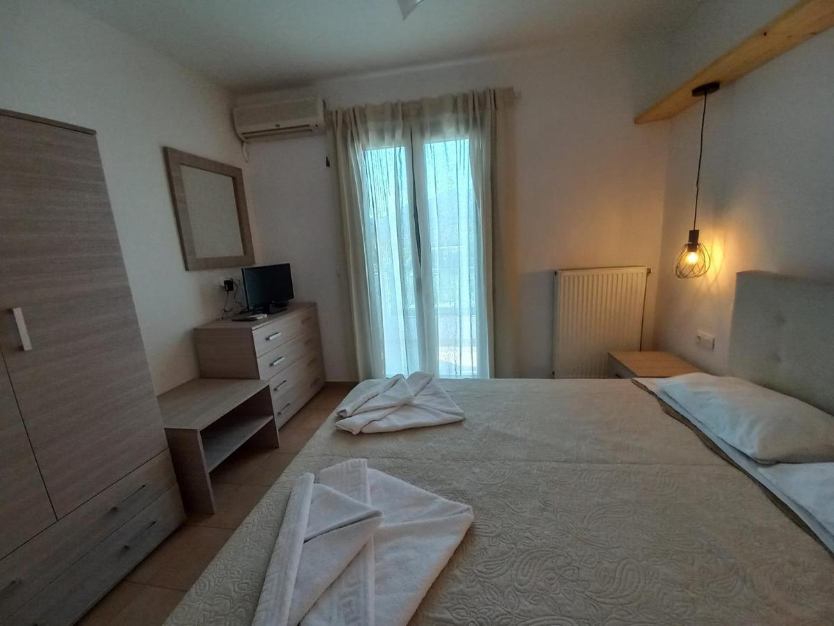 Achilli Apartments 斯基罗斯岛 外观 照片