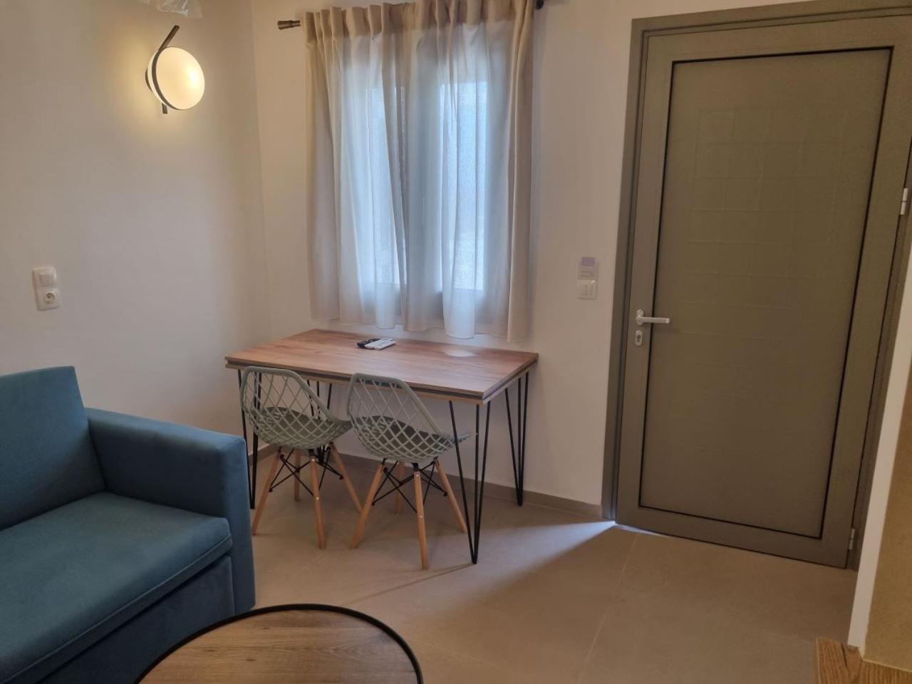 Achilli Apartments 斯基罗斯岛 外观 照片